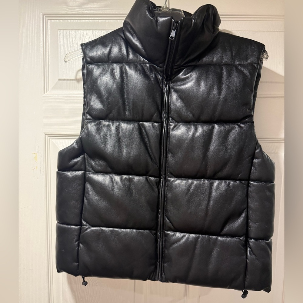 GAP Black Quilted Vest